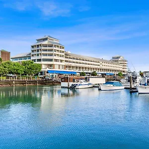 Shangri-la The Marina, 5*, Cairns Australia